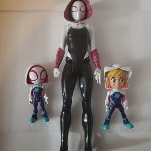 Ghost-Spider Lot Gwen Stacy 4 And 11 Inch Action Figures Marvel Spider-Man  2017